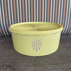 Vintage Harvest Gold Tupperware Container + Lid